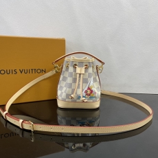 Louis Vuitton Bucket Bags